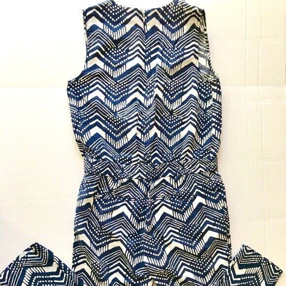 J Crew Cute Linen Zig-Zag Navy and White Print Sleeveless Jumpsuit Romper Size 0 - Picture 4 of 7